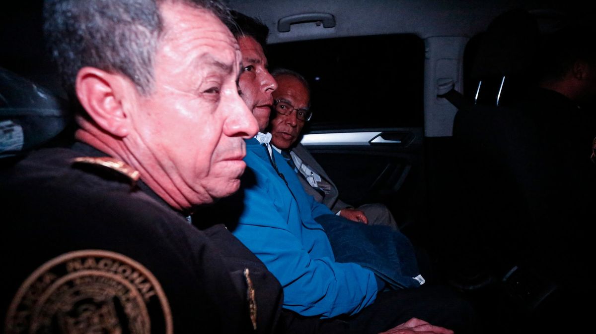 Politické drama v Peru. Z prezidenta vězněm za pár hodin